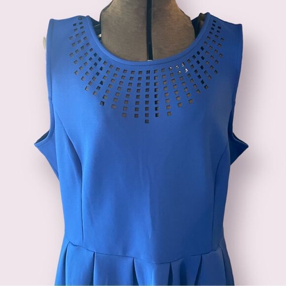 Apt. 9 | Women's Laser-Cut Fit & Flare Scuba Dress - Picture 4 of 8